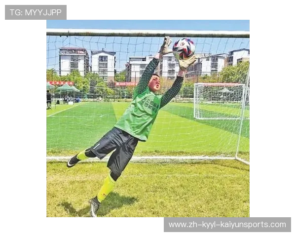 足球训练中的小范围配合与战术演练